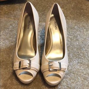 Alfani Shayla size 8.5